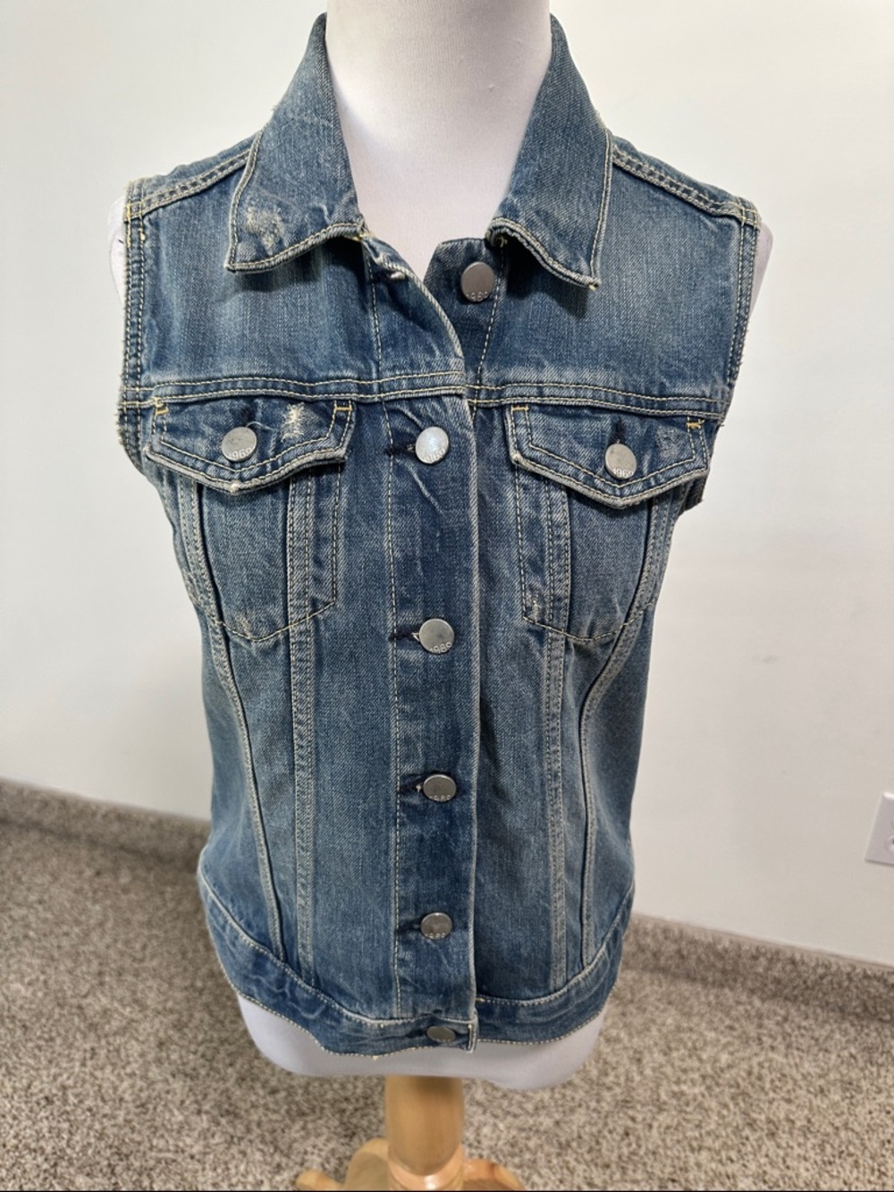 🏹 GAP Denim Vest